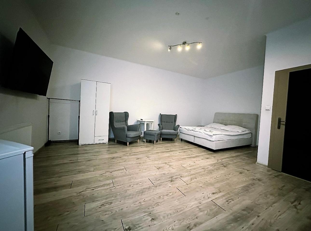 Apartamenty Retro Домброва-Гурнича Экстерьер фото