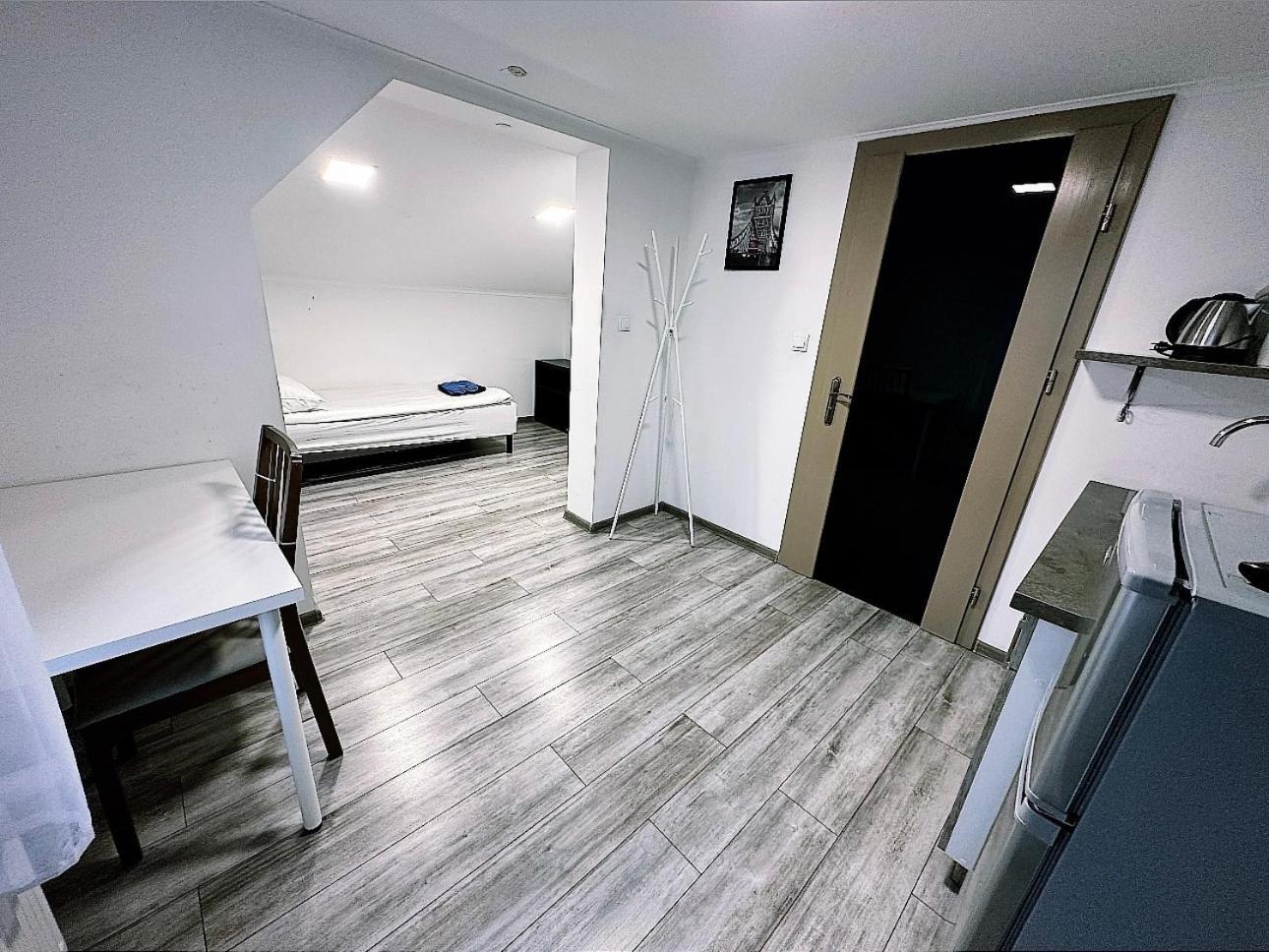 Apartamenty Retro Домброва-Гурнича Экстерьер фото